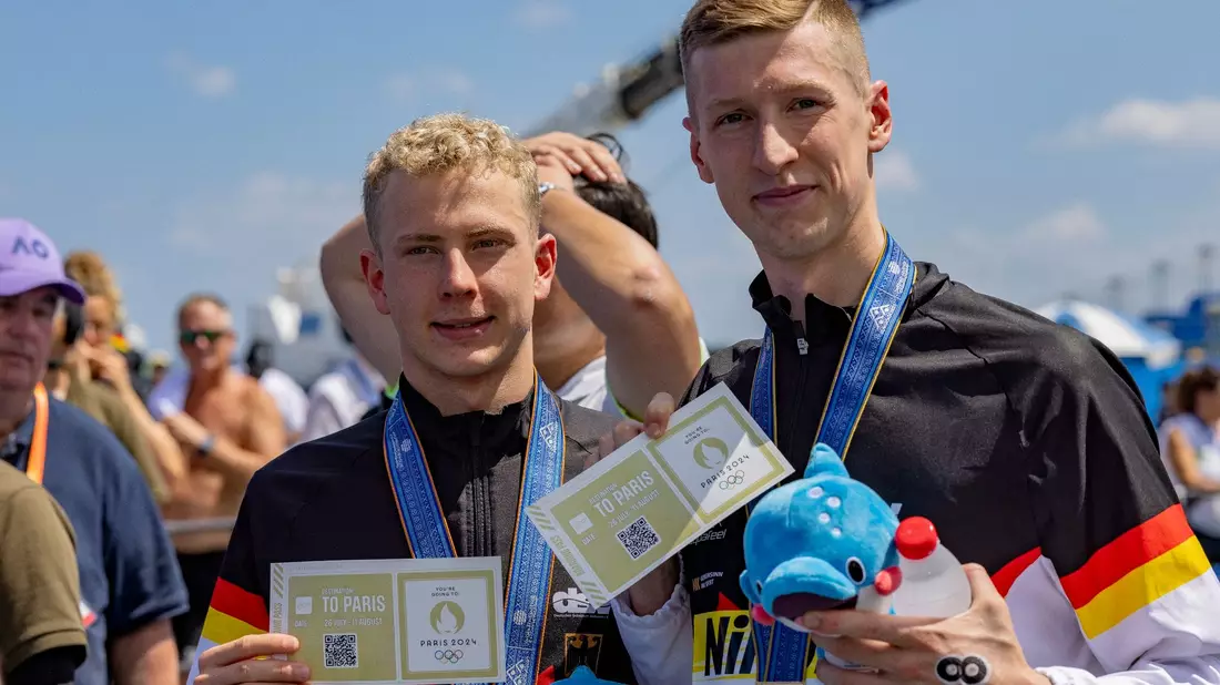Sicherten sich die Tickets für Paris 2024: Oliver Klemet (l) und Florian Wellbrock. - Bild: Jo Kleindl/DSV/dpa