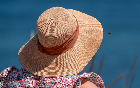 Temperaturen von über 30 Grad wurden am Samstag im gesamten Osten der Republik sowie in Bayern und Baden-Württemberg gemessen. - Foto: Stefan Sauer/dpa