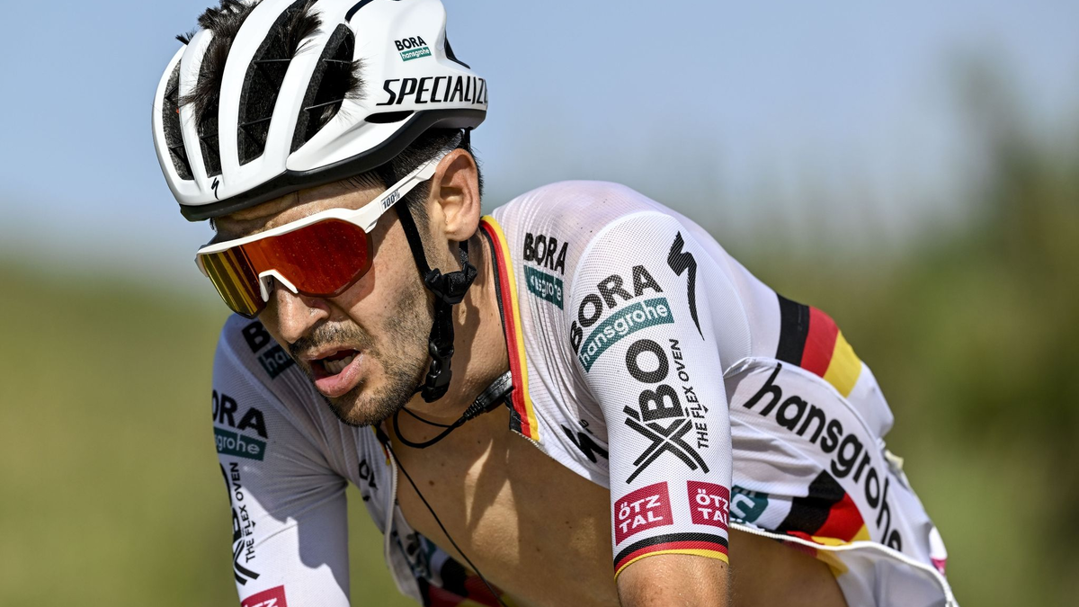 Leistet bei der Tour wichtige Helferdienste für Jai Hindley: Emanuel Buchmann. - Foto: Dirk Waem/Belga/dpa