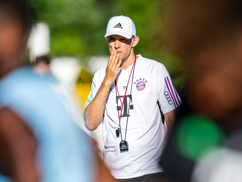 Thomas Tuchel hat mit seinem FC Bayern München drei Pflichtspiele hintereinander verloren. - Foto: David Inderlied/dpa