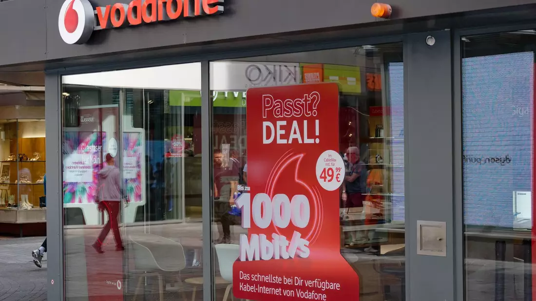Vodafone-Geschäft in Düsseldorf: «Wir wollen als ehrliches Unternehmen wahrgenommen werden», sagt Vodafone-Deutschlandchef Philippe Rogge. - Bild: Henning Kaiser/dpa