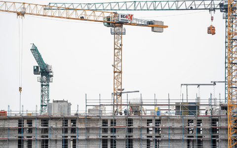 Die Zahl der Baugenehmigungen für Wohnungen in Deutschland ist auch im Mai zurückgegangen. - Foto: Frank Hormann/dpa