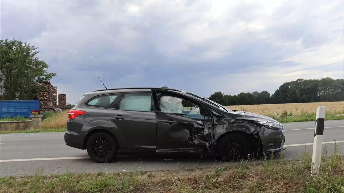 POL-HF: Mit Alkohol und ohne Führerschein unterwegs- Unfall in Herforder Kreuzung - Bild: presseportal.de