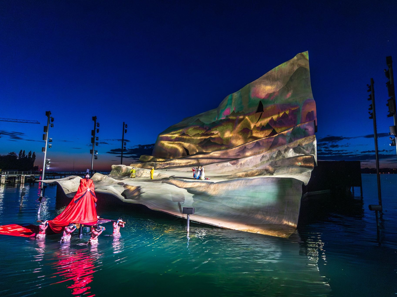 Puccinis «Madame Butterfly» auf der Seebühne in Bregenz. - Foto: Dietmar Stiplovsek/APA/dpa
