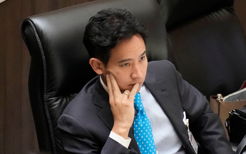 Der charismatische Pita Limjaroenrat hatte bei der vergangenen Wahl seine Partei zum Wahlsieg geführt. (Archivbild) - Foto: Sakchai Lalit/AP