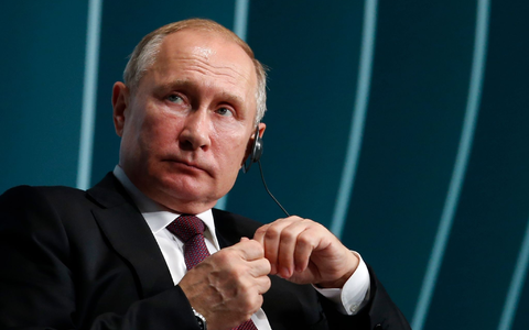 Russlands Präsident Wladimir Putin bei einer Veranstaltung im Rahmen des Brics-Gipfels 2019 in Brasilien. Am Treffen in Südafrika wird Putin nicht teilnehmen. - Foto: Eraldo Peres/AP/dpa