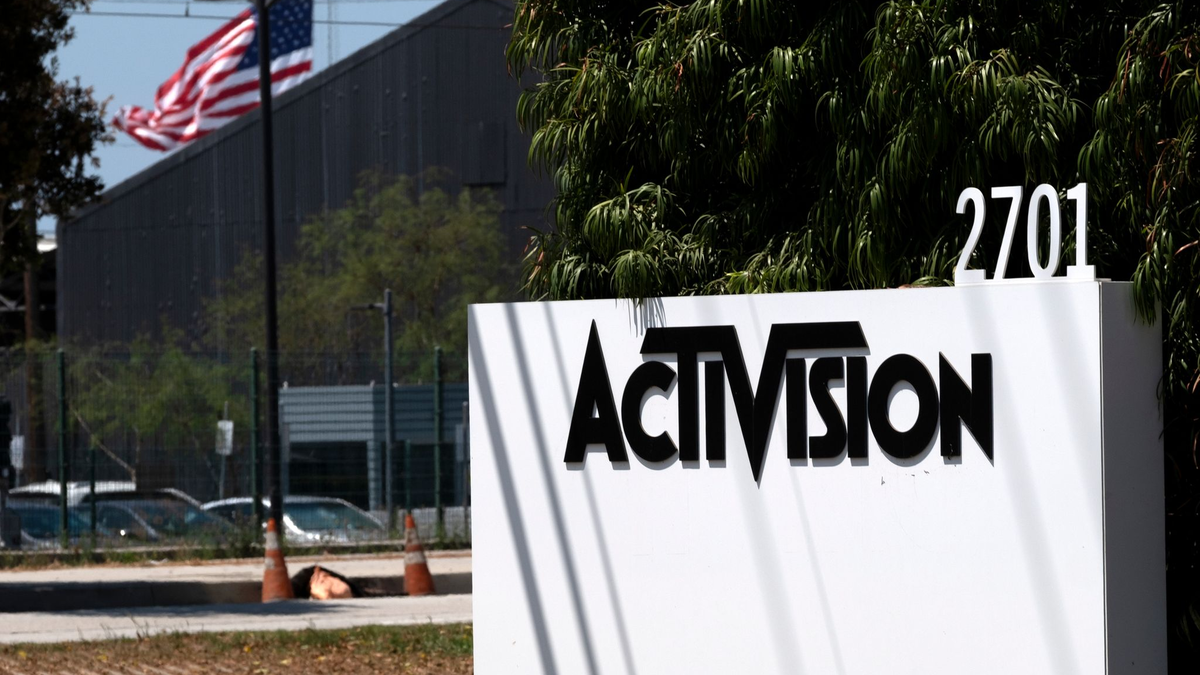 Vor dem Activision-Gebäude in Santa Monica, Kalifornien. Microsoft kommt dem Kauf des Videospiele-Riesen Activision Blizzard immer näher. - Foto: Richard Vogel/AP