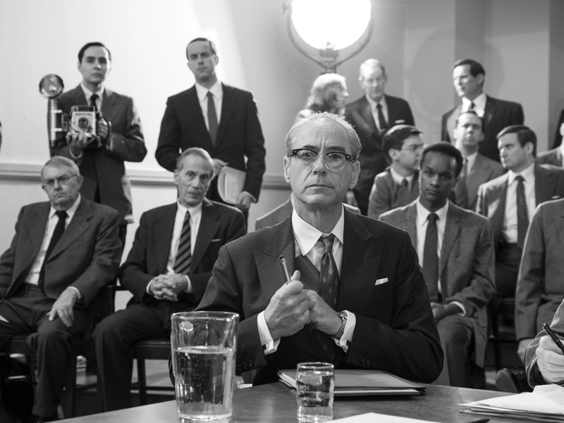 Robert Downey Jr (m.) als Lewis Strauss in einer Szene des Films Oppenheimer. - Foto: Melinda Sue Gordon/Universal Pictures/dpa