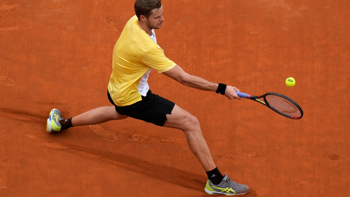 Setzte sich im Achtelfinale des Turniers in Gstaad gegen Daniel Altmaier durch: Yannick Hanfmann. - Foto: Alessandra Tarantino/AP/dpa
