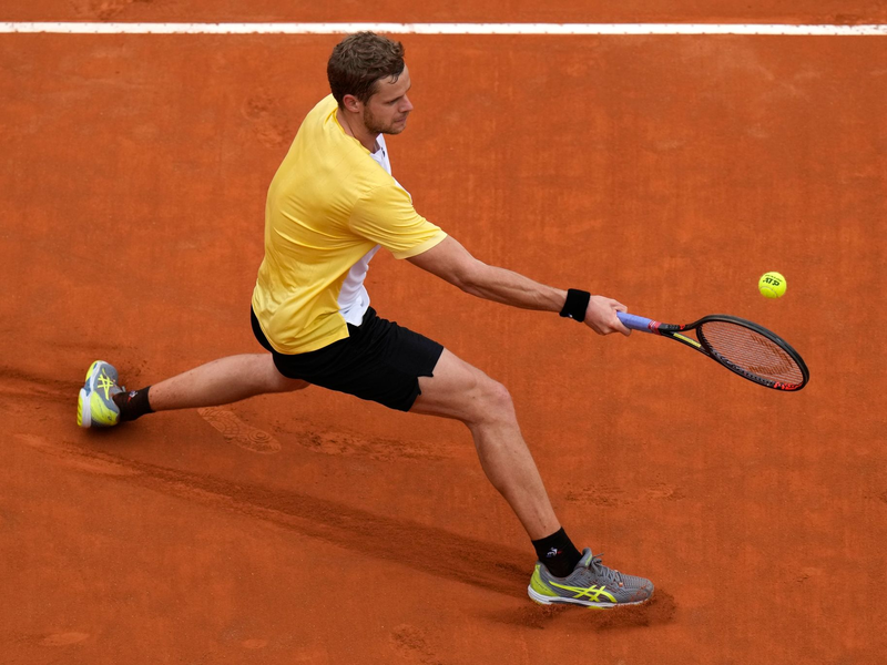 Setzte sich im Achtelfinale des Turniers in Gstaad gegen Daniel Altmaier durch: Yannick Hanfmann. - Foto: Alessandra Tarantino/AP/dpa