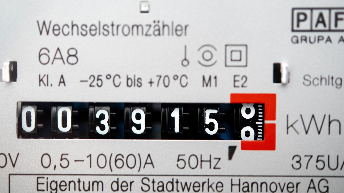 Entlastungen für die hohen Strom- und Gaspreise kommen nicht bei allen Verbrauchern unbürokratisch an. - Foto: Hauke-Christian Dittrich/dpa/Symbolbild