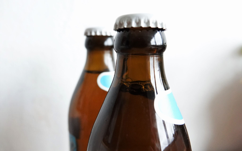 Preis und Nachfrage nach Mehrwegglasflaschen haben sich erhöht. - Foto: Ann-Marie Utz/dpa