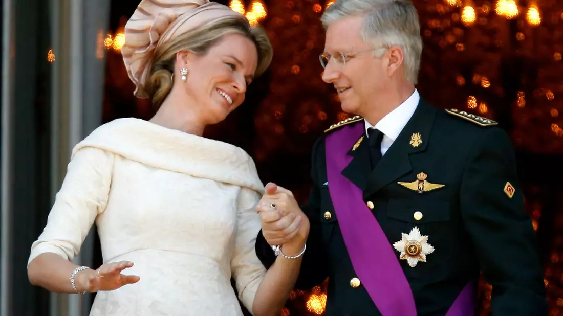 Königin Mathilde und König Philippe sind seit 1999 miteinander verheiratet. - Bild: Thierry Roge/EPA/dpa