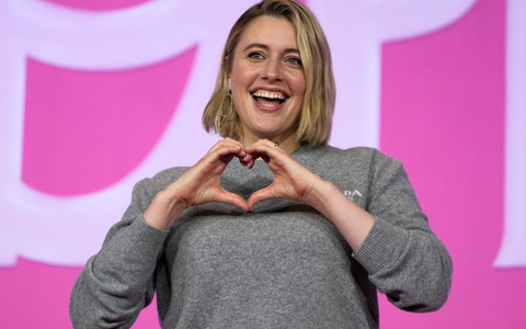 Greta Gerwig stellt «Barbie» im südkoreanischen Seoul vor. - Foto: Lee Jin-man/AP/dpa