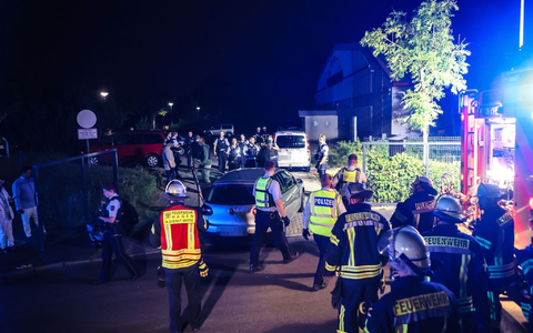 Bei einem Streit auf einer Hochzeitsfeier in Hagen sind mehrere Menschen verletzt worden. - Foto: Alex Talash/dpa Bei einem Streit auf einer Hochzeitsfeier in Hagen sind mehrere Menschen verletzt worden. - Foto: Alex Talash/dpa