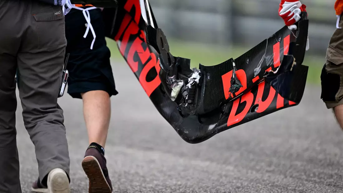 Ein Unfall von Sergio Pérez und heftiger Regen haben die Fahrer wertvolle Trainingszeit gekostet. - Bild: Balint Szentgallay/ZUMA Press Wire/dpa