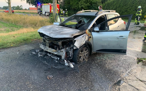 FW-KLE: Fahrzeugbrand - Foto: presseportal.de FW-KLE: Fahrzeugbrand - Foto: presseportal.de