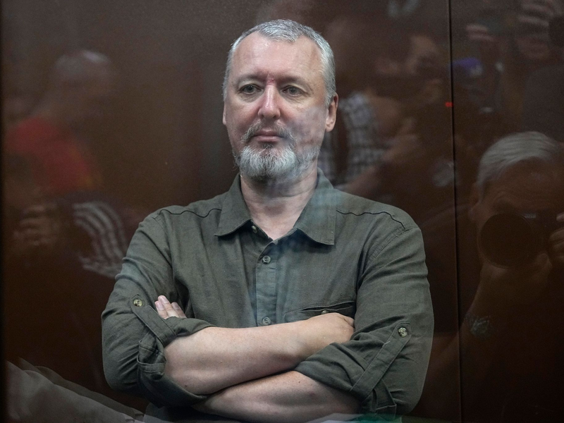 Igor Girkin gilt zwar als Befürworter des russischen Angriffskriegs gegen die Ukraine, er kritisierte aber auch die Kriegsführung Russlands. - Foto: Alexander Zemlianichenko/POOL AP/dpa