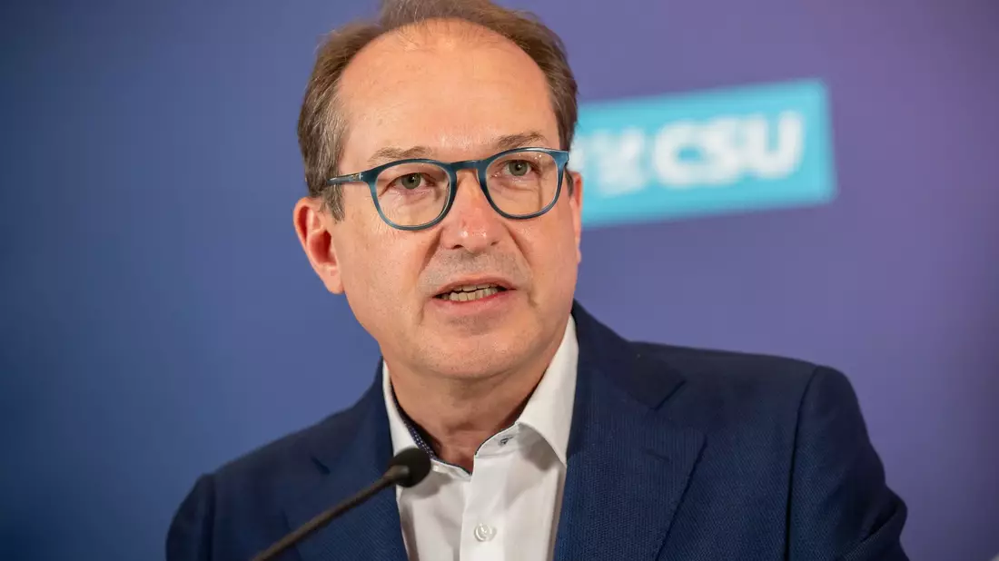 CSU-Landesgruppenchef Alexander Dobrindt ist mit der Leistung der Ampel-Koalition nicht wirklich zufrieden. - Bild: Michael Kappeler/dpa