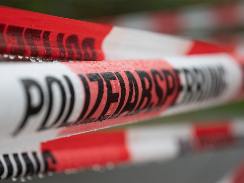 Laut Polizei kann der Weihnachtsmarkt am Sonntag wieder öffnen. - Foto: Sebastian Kahnert/dpa