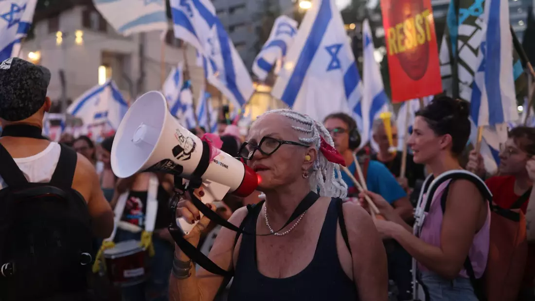 Demonstranten in Tel Aviv. - Bild: Ilia Yefimovich/dpa