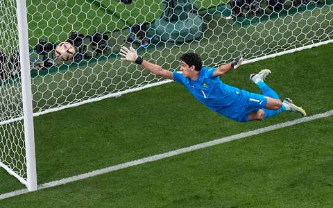 Marokkos Torhüter Yassine Bounou soll Kandidat beim FC Bayern sein. - Foto: Pavel Golovkin/AP/dpa
