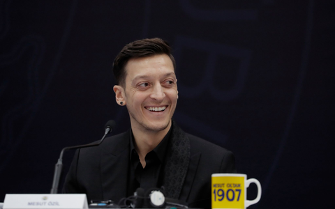 Ein Foto im Internet von Mesut Özil sorgt für Wirbel. - Foto: ---/AP/dpa