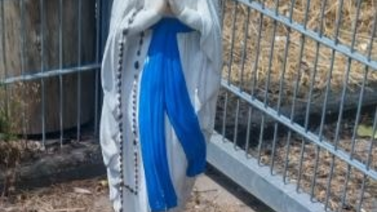 POL-UL: (UL) Emerkingen - Diebstahl auf Friedhof / Ein Unbekannter entwendete in den vergangenen Tagen eine Bronzeskulptur in Emerkingen. - Foto: presseportal.de