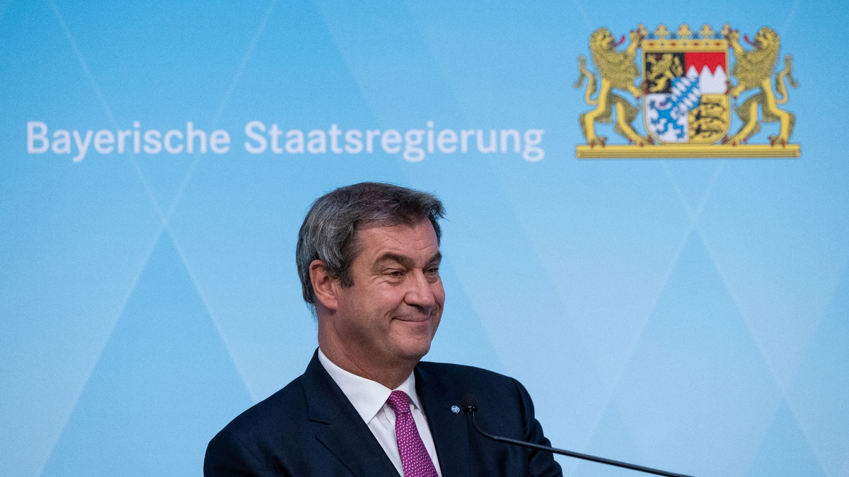 Markus Söder (CSU), Ministerpräsident von Bayern, nimmt nach einer Kabinettssitzung an einer Pressekonferenz teil. - Foto: Sven Hoppe/dpa