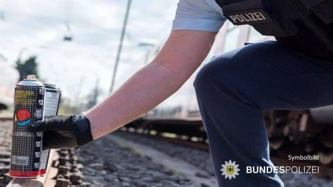 BPOL-KS: Graffitisprayer am Werk - Zeugen gesucht! - Bild: presseportal.de