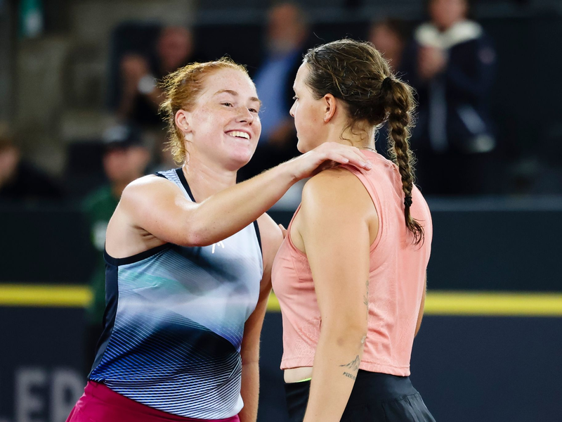 Jule Niemeier (r) setzte sich in drei Sätzen gegen Ella Seidel durch. - Foto: Frank Molter/dpa