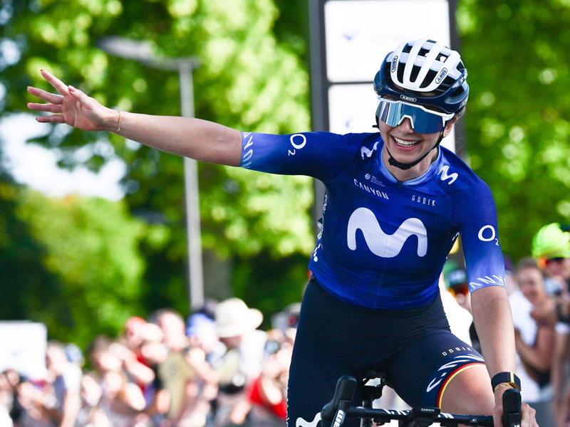 Sicherte sich bei der zweiten Etappe der Tour de France Femmes den Sieg: Liane Lippert. - Foto: Bernd Weißbrod/dpa/Archivbild