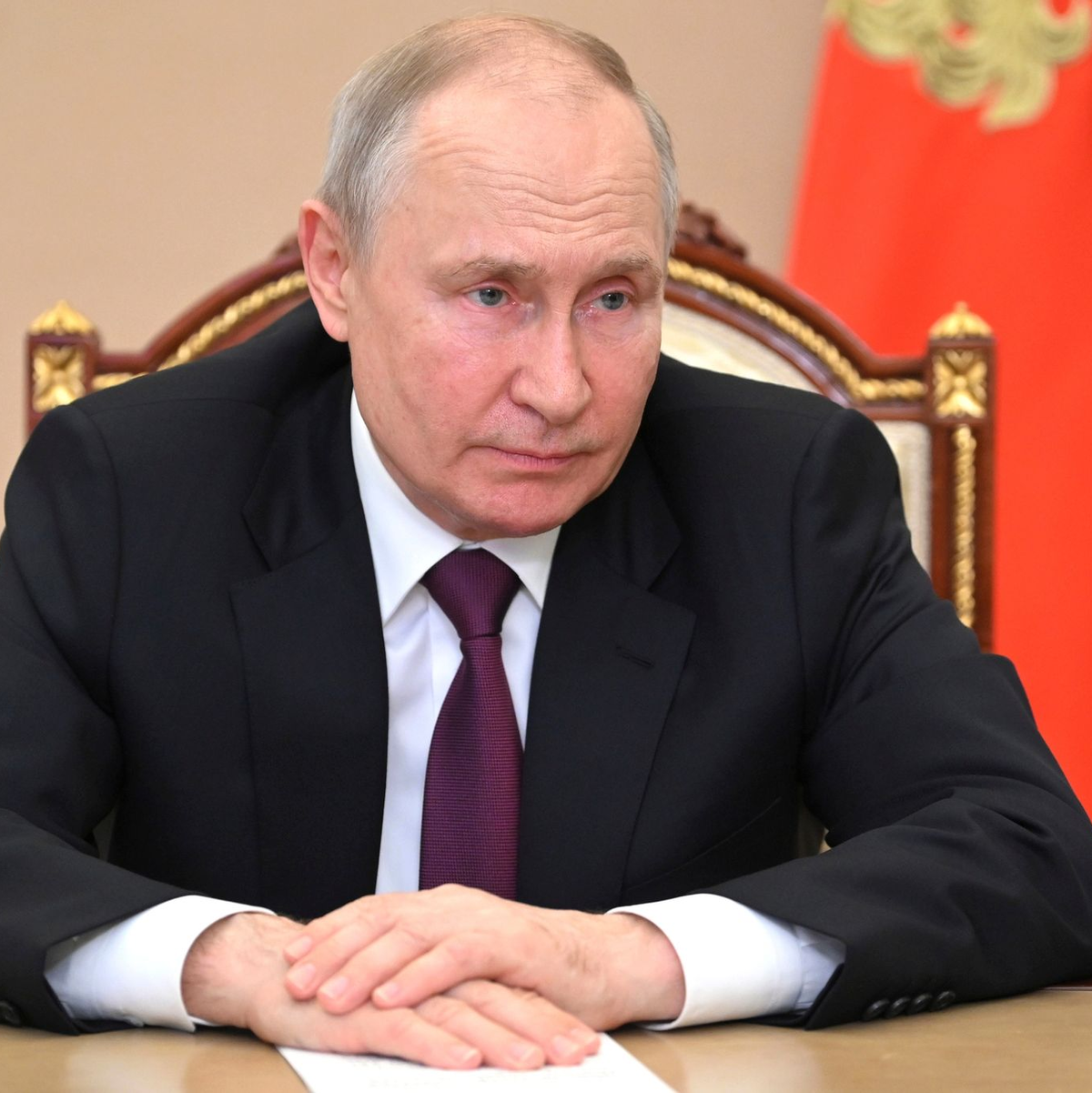 Der russische Präsident Wladimir Putin stellte sich in St. Petersburg den Fragen internationaler Nachrichtenagenturen. (Archivfoto) - Foto: Alexander Kazakov/Pool Sputnik Kremlin/AP/dpa