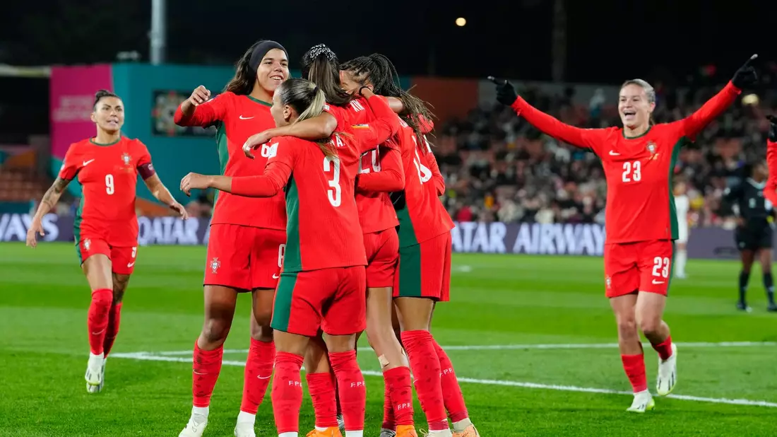 Die Frauen Portugals siegten problemlos gegen Vietnam. - Bild: Abbie Parr/AP/dpa