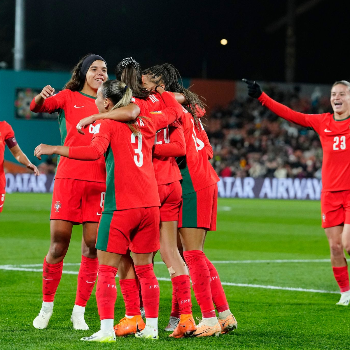 Die Frauen Portugals siegten problemlos gegen Vietnam. - Foto: Abbie Parr/AP/dpa