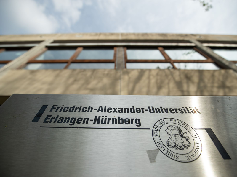 Die Universität Erlangen-Nürnberg begründet den aufsehenerregenden Schritt mit einer Prüfung des Bundesamtes für Wirtschaft und Ausfuhrkontrolle. - Foto: Daniel Karmann/dpa