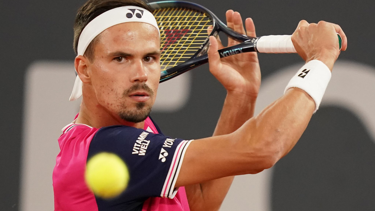 Daniel Altmaier bezwang Andrej Rubljow im Achtelfinale von Hamburg in zwei Sätzen. - Foto: Marcus Brandt/dpa