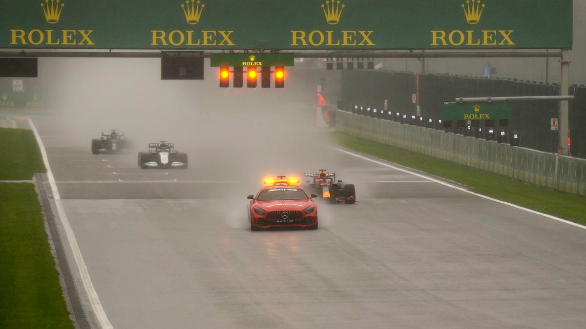 Für das kommende Formel-1-Wochenende wird erneut viel Regen in Belgien erwartet. - Foto: Francisco Seco/PA Wire/dpa