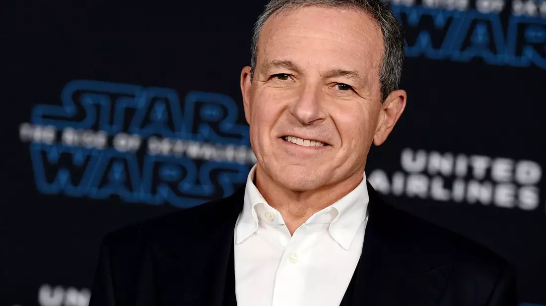 Disney-CEO Bob Iger bei der Weltpremiere von «Star Wars: The Rise of Skywalker». - Bild: Jordan Strauss/Invision/AP/dpa