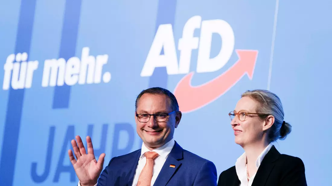 Tino Chrupalla und Alice Weidel auf dem AfD-Bundesparteitag in Magdeburg. - Bild: Carsten Koall/dpa