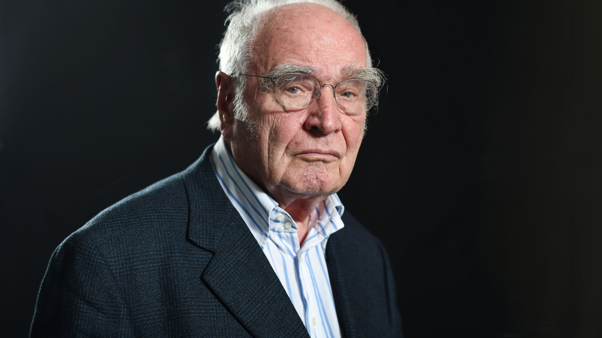 Der Schriftsteller Martin Walser ist im Alter von 96 Jahren gestorben. - Foto: Felix Kästle/dpa