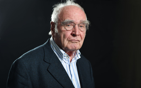 Der Schriftsteller Martin Walser ist im Alter von 96 Jahren gestorben. - Foto: Felix Kästle/dpa