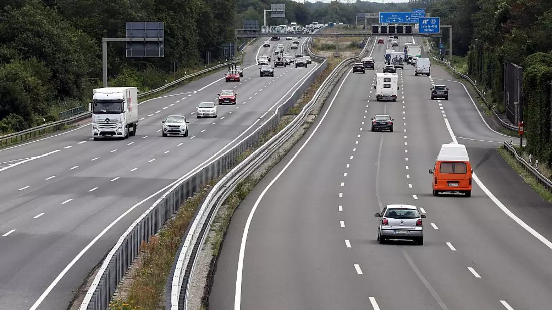 Autobahn (Archiv) - Bild: ?ber dts Nachrichtenagentur