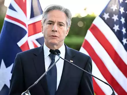 US-Außenminister Antony Blinken während einer Pressekonferenz nach den AUSMIN-Gesprächen im Government House in Brisbane. - Foto: Darren England/AAP/dpa