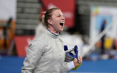 Verpasste mit ihrem Team knapp eine Medaille in Mailand: Olha Charla. - Foto: Lee Jin-man/AP/dpa
