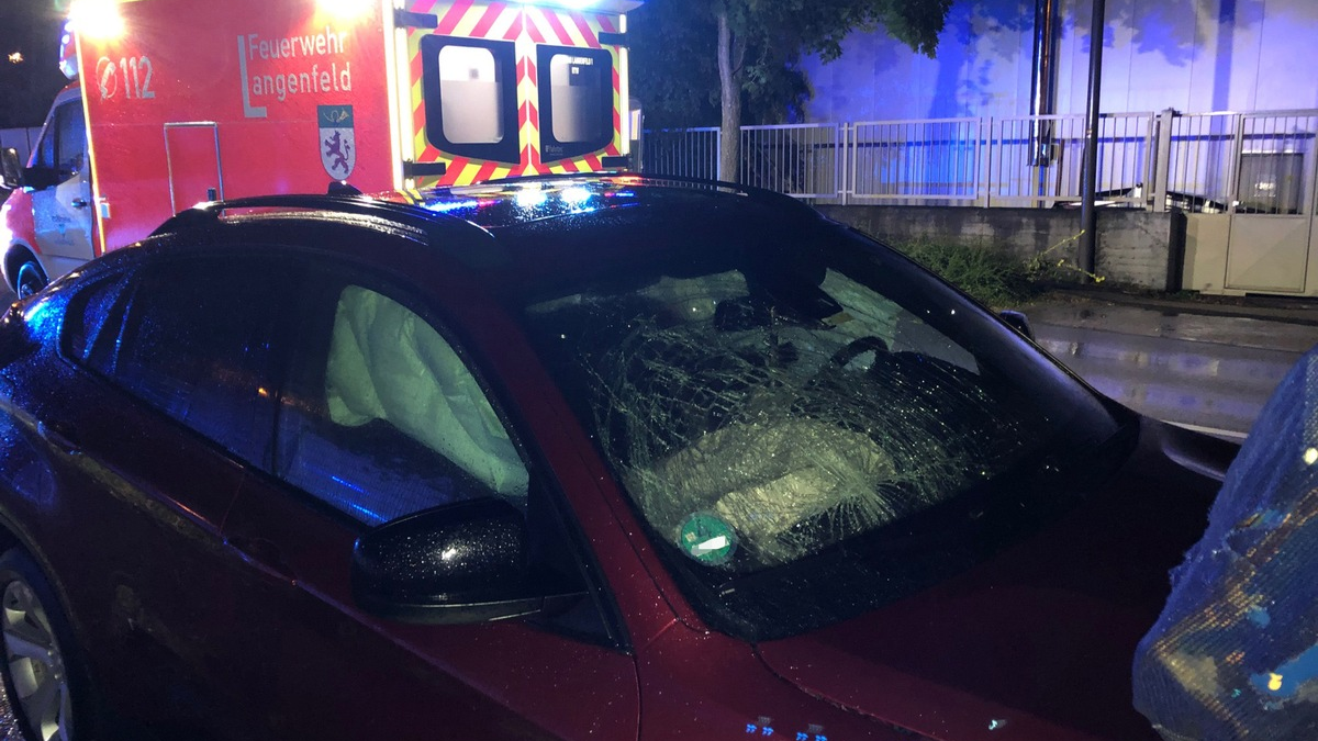 POL-ME: Leicht Verletzte und hoher Sachschaden nach Überholmanöver - Langenfeld - 2402034 - Foto: presseportal.de