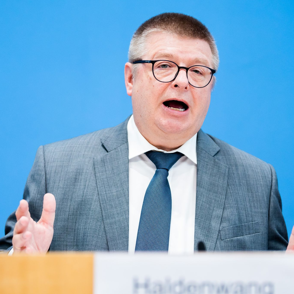 Thomas Haldenwang, Präsident des Bundesamtes für Verfassungsschutz. - Foto: Christoph Soeder/dpa