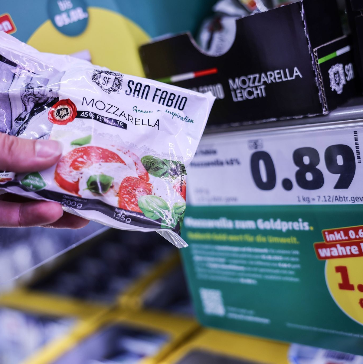 Penny will Anfang 32024 über erste valide Ergebnisse seiner vielbeachteten «Wahre-Kosten-Aktion» informieren. - Foto: Oliver Berg/dpa