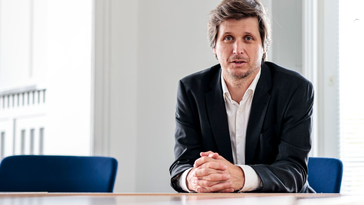 IfW-Präsident Moritz Schularick bedauert den Abbau staatlicher Kapazitäten in bestimmten Bereichen. - Foto: Frank Molter/dpa