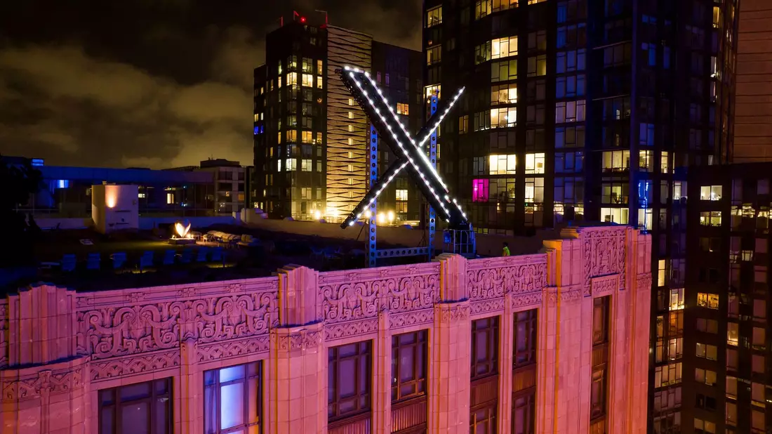 Das X-Logo auf dem Hauptsitz des Unternehmens wurde entfernt. - Bild: Noah Berger/FR34727 AP/AP
